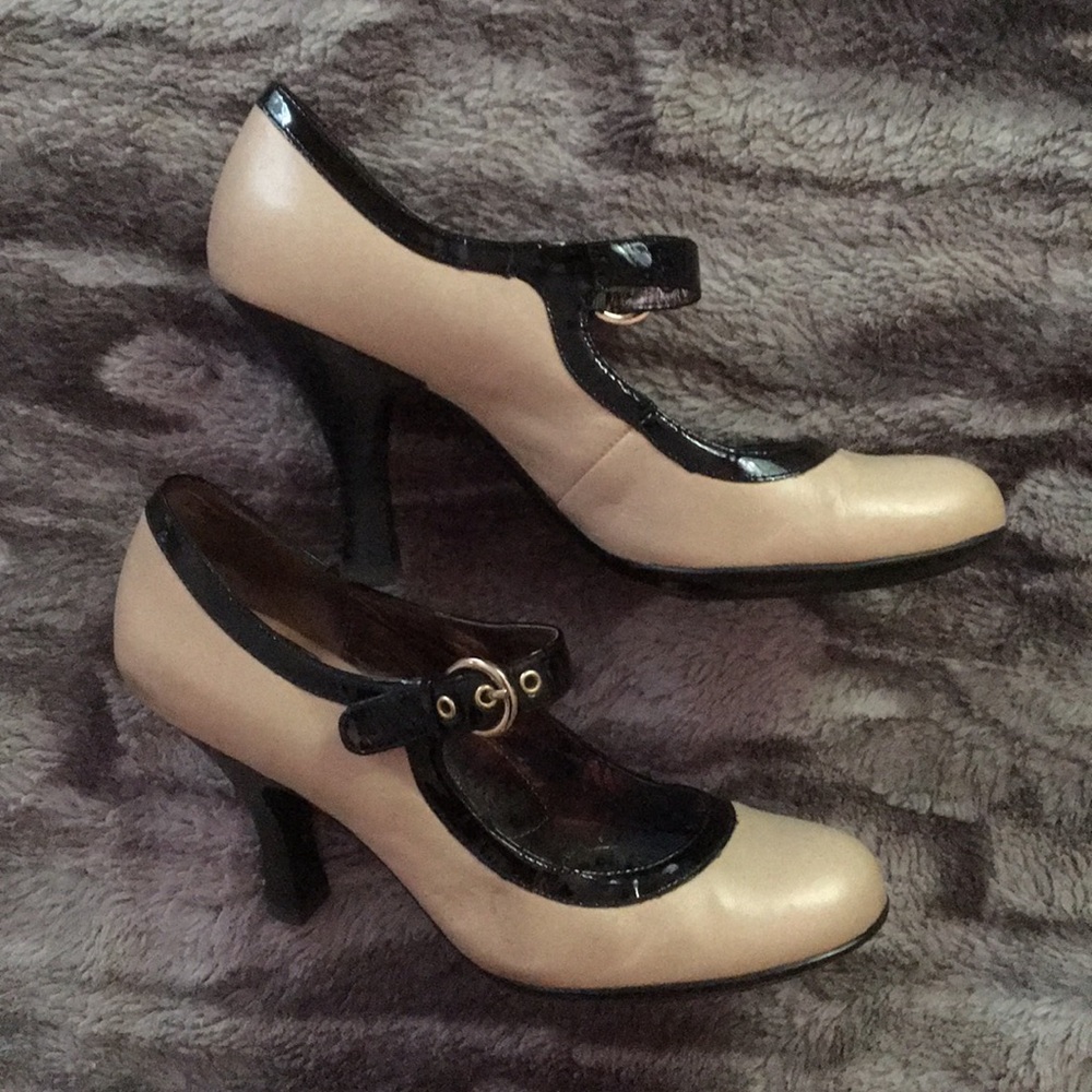 Adorable Söfft Tan & Black Mary Jane Heels